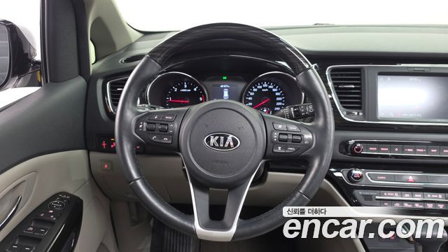 Kia Canival 2020 — photo 13