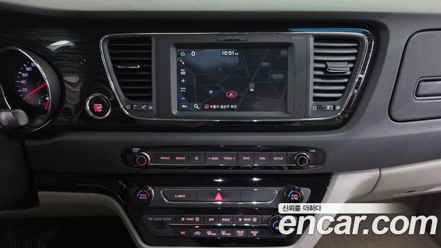 Kia Canival 2020 — photo 14