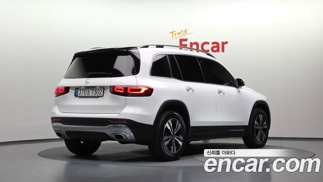 Mercedes-Benz GLB-Class 2021 — photo 2