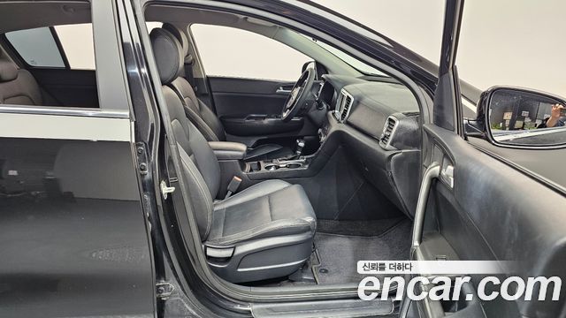 Kia Sportage 2017 — photo 16