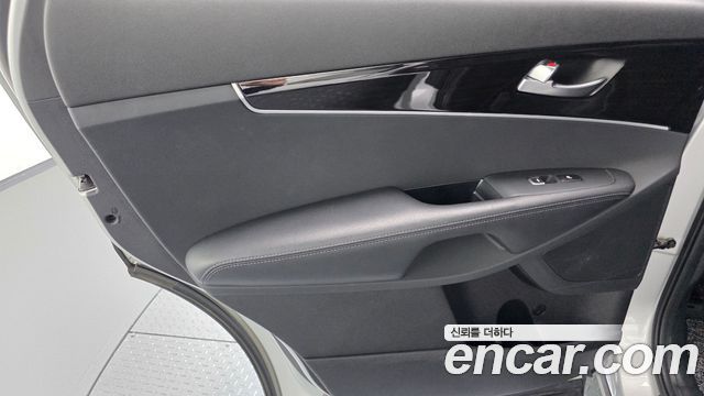 Kia Sorento 2018 — photo 15