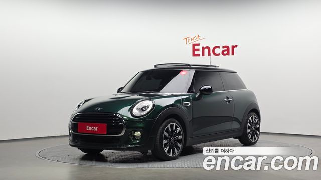 Mini Cooper 2018 — photo 1