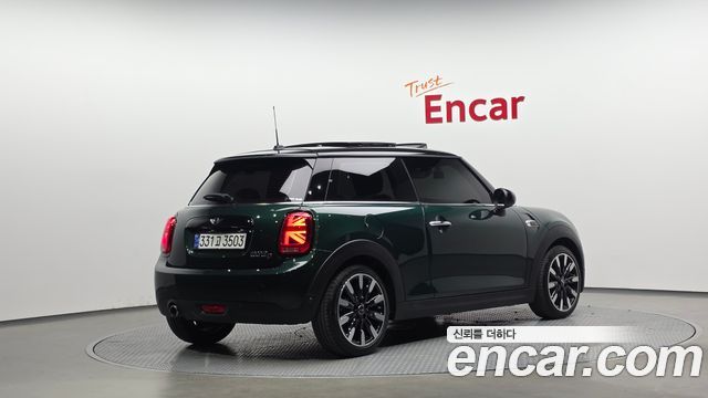 Mini Cooper 2018 — photo 2