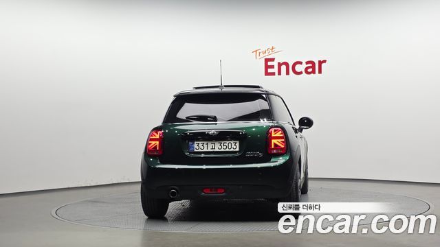 Mini Cooper 2018 — photo 4