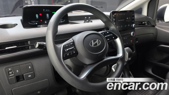 Hyundai Staria 2025 — photo 19
