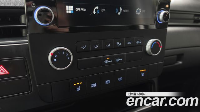 Hyundai Staria 2025 — photo 23