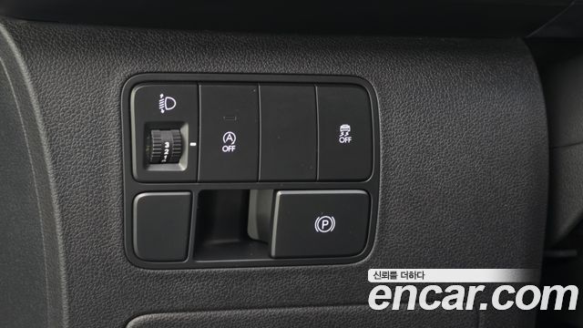 Hyundai Staria 2025 — photo 27