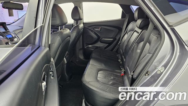 Hyundai Tucson 2011 — photo 18