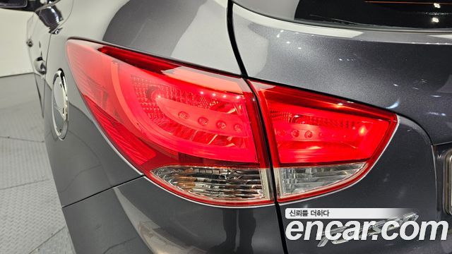 Hyundai Tucson 2011 — photo 9