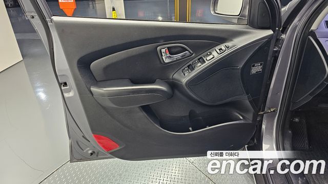 Hyundai Tucson 2011 — photo 14