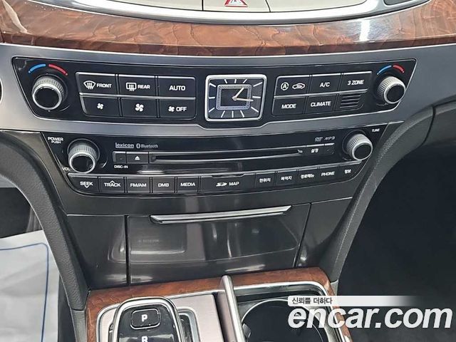 Hyundai Equus 2014 — photo 10