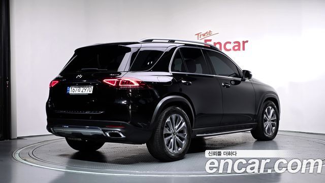 Mercedes-Benz GLE-Class 2021 — photo 2