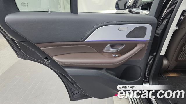 Mercedes-Benz GLE-Class 2021 — photo 15