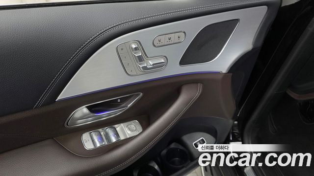 Mercedes-Benz GLE-Class 2021 — photo 29