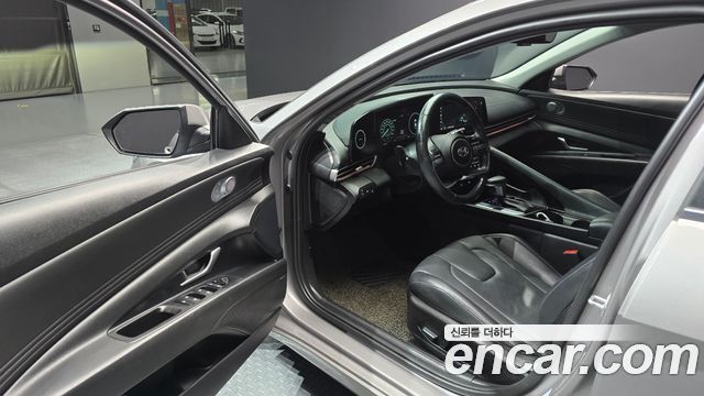 Hyundai AVANTE 2021 — photo 10