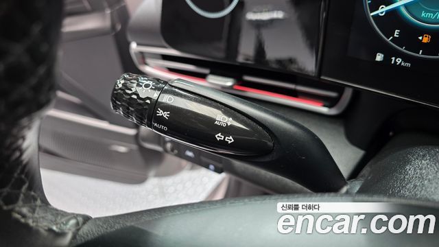 Hyundai AVANTE 2021 — photo 16
