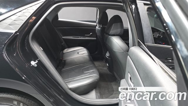 Hyundai AVANTE 2024 — photo 18