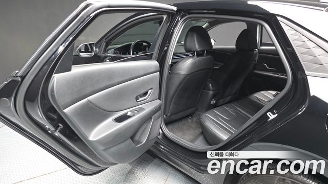 Hyundai AVANTE 2024 — photo 16