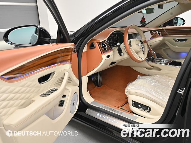 Bentley Flying Spur 2020 — photo 11