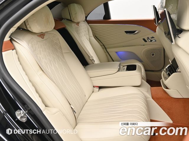 Bentley Flying Spur 2020 — photo 12