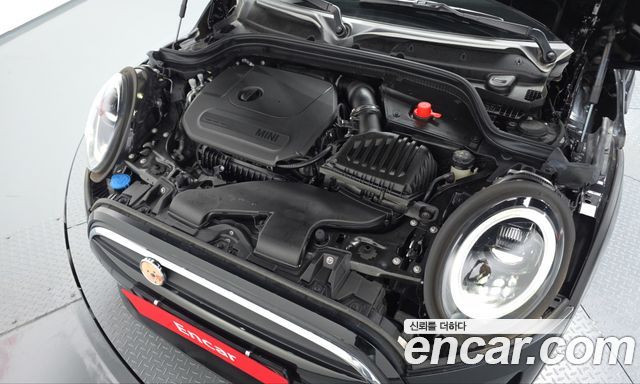 Mini Cooper 2024 — photo 6