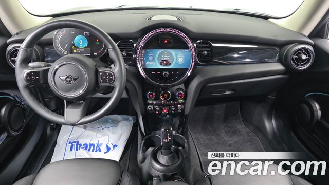 Mini Cooper 2024 — photo 10