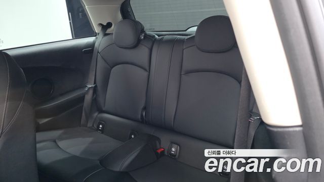 Mini Cooper 2024 — photo 18