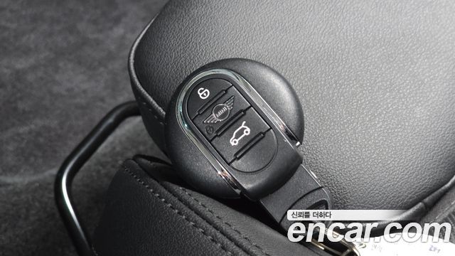 Mini Cooper 2024 — photo 22