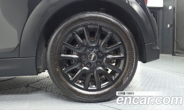 Mini Cooper 2024 — photo 7