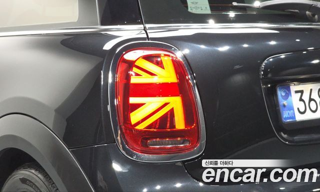 Mini Cooper 2024 — photo 9