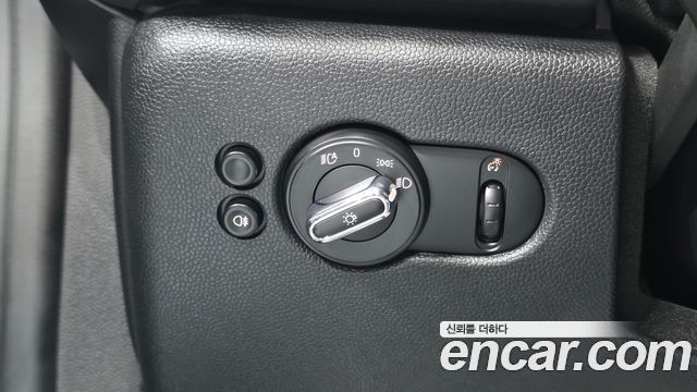 Mini Cooper 2024 — photo 26