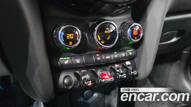 Mini Cooper 2024 — photo 31