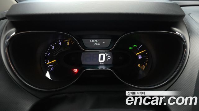 Renault Korea QM3 2015 — photo 11