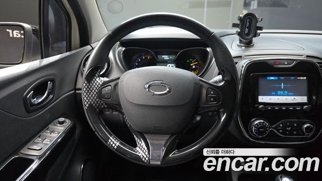 Renault Korea QM3 2015 — photo 19