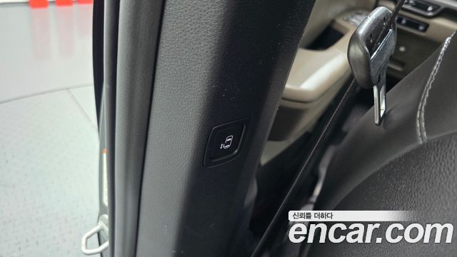 Kia Canival 2024 — photo 28