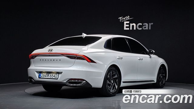 Hyundai Grandeur 2023 — photo 2