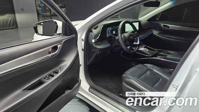 Hyundai Grandeur 2023 — photo 13
