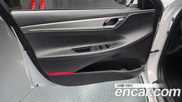 Hyundai Grandeur 2023 — photo 14