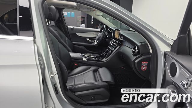Mercedes-Benz C-Class 2016 — photo 17