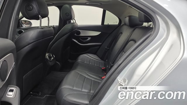Mercedes-Benz C-Class 2016 — photo 18