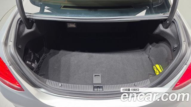 Mercedes-Benz C-Class 2016 — photo 26