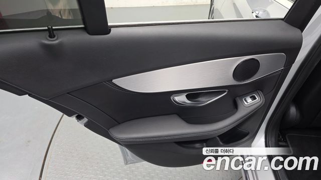 Mercedes-Benz C-Class 2016 — photo 15