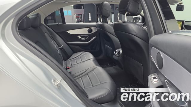 Mercedes-Benz C-Class 2016 — photo 16