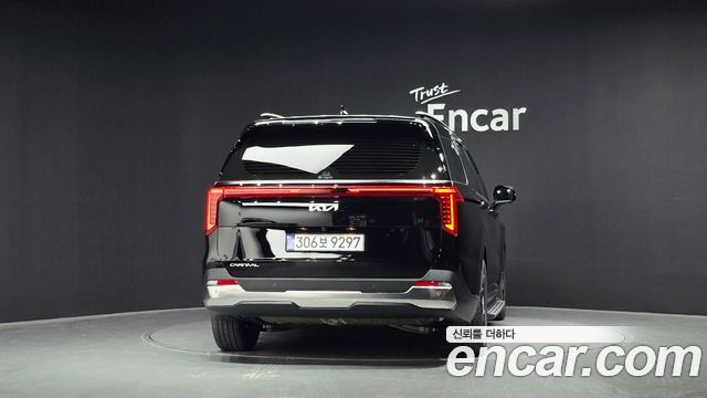 Kia Canival 2025 — photo 4
