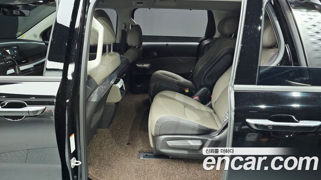 Kia Canival 2025 — photo 11