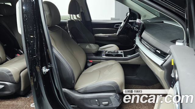 Kia Canival 2025 — photo 12