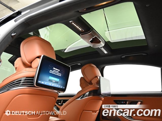 Mercedes-Benz S-Class 2023 — photo 18