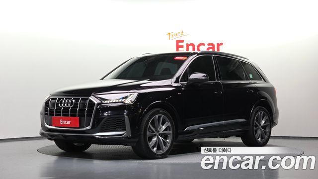 Audi Q7 2020 — photo 36