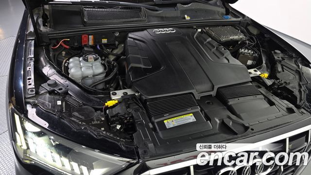 Audi Q7 2020 — photo 6