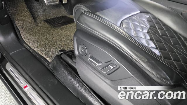Audi Q7 2020 — photo 29